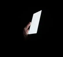 Smartphone use at night imperils sleep