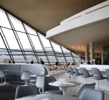 Why and how to access an airport lounge